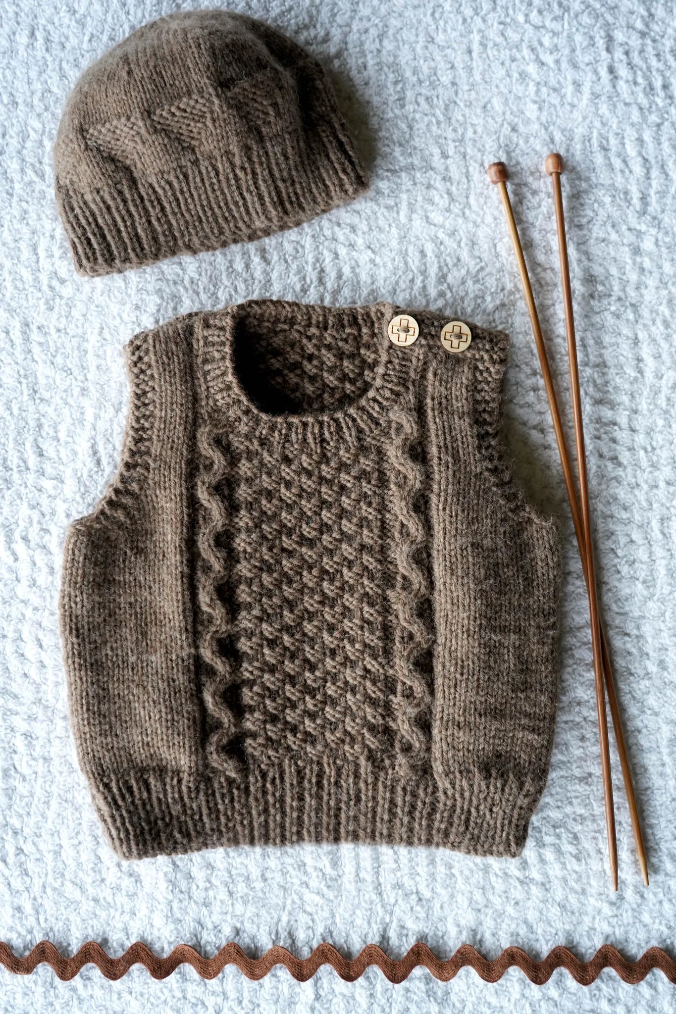 Lisa F Noa Vest and Hat BC143