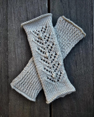 Knitting Kits Avery Mittens