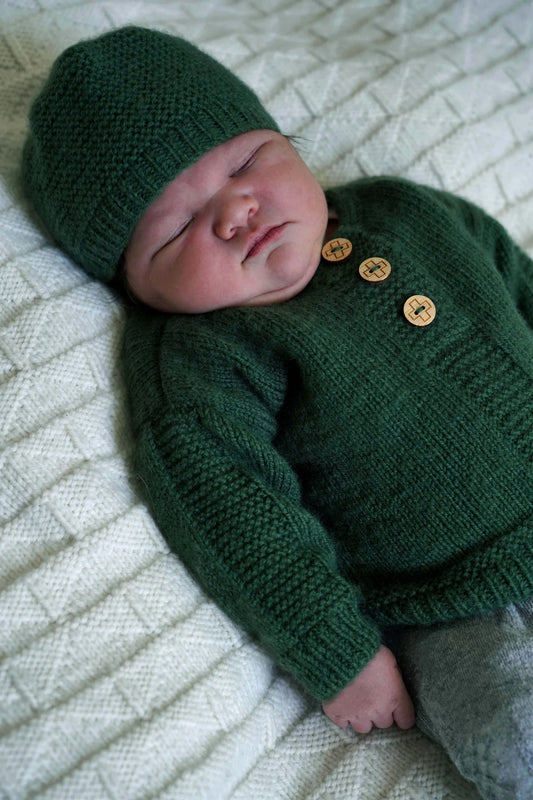 Lisa F Casey Sweater and Hat BC129