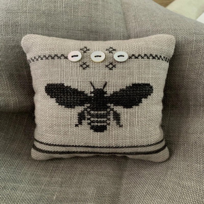 Kiwi Stitch Cross Stitch Chart Bee Cushion